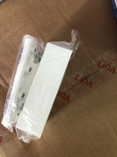 Mặt ổ cắm đôi 2 chấu LiOA