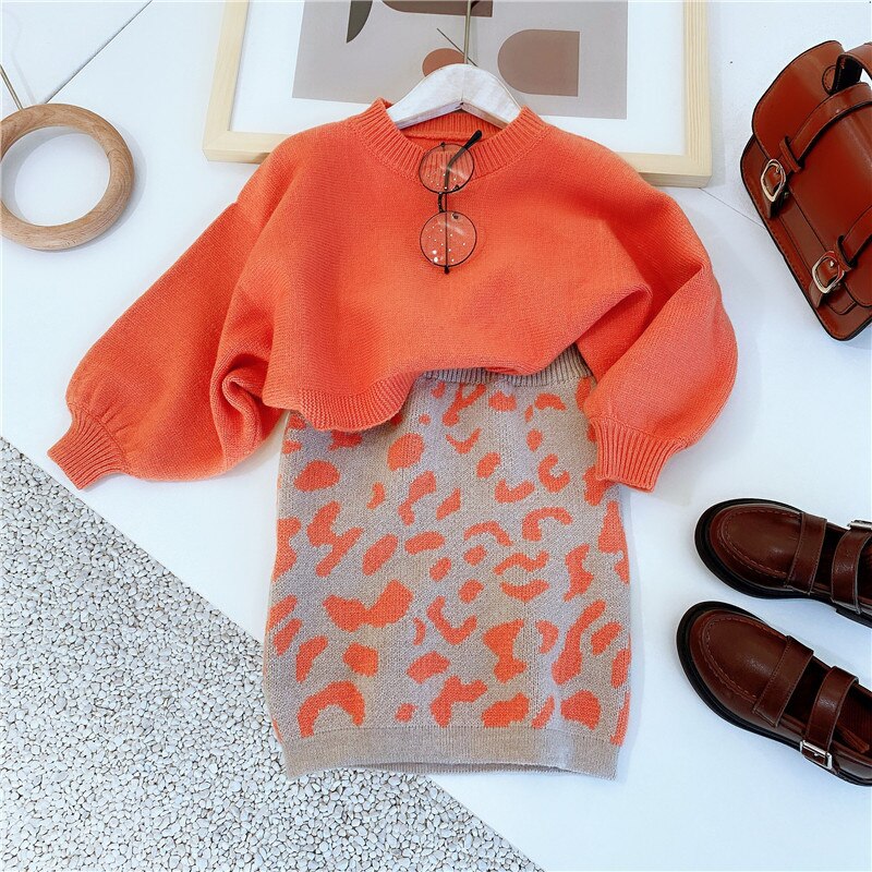 Bộ áo sweater dệt kim và chân váy BEAR LEADER AH4040 thời trang xuân thu 2022 dành cho bé gái