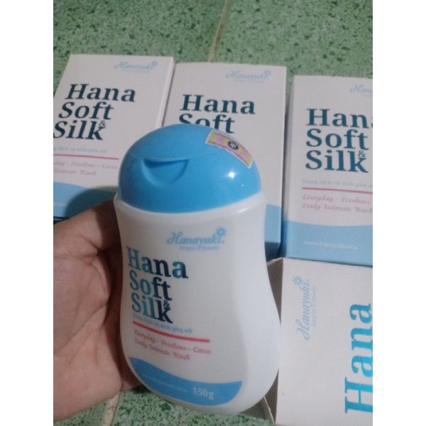 Dung dịch vệ sinh phụ nữ Hana soft silk Hanayuki ( chính hãng 100%)