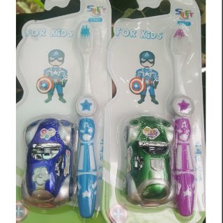 Bàn chải đánh răng tặng kèm đồ chơi cho bé
