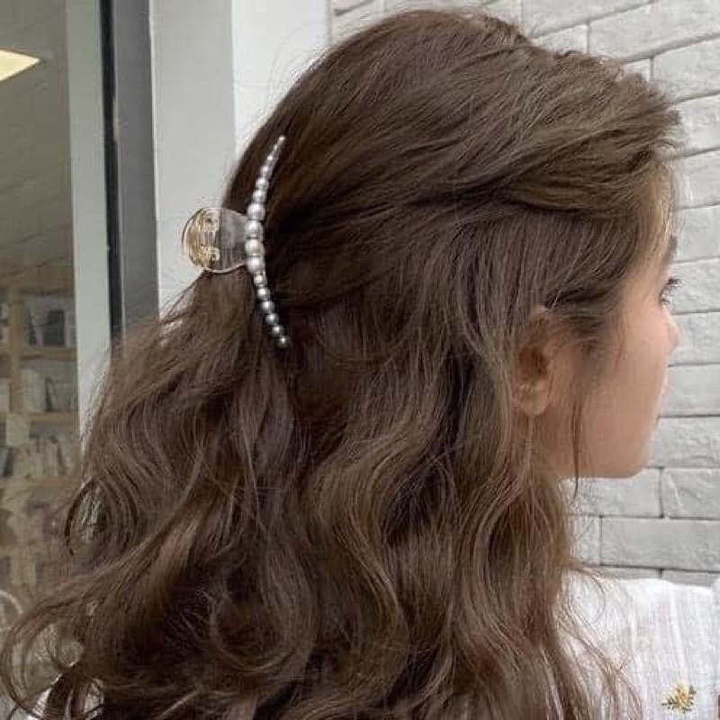 Ngoạm tóc đính hạt trai Hàn quốc dành cho các bạn gái
