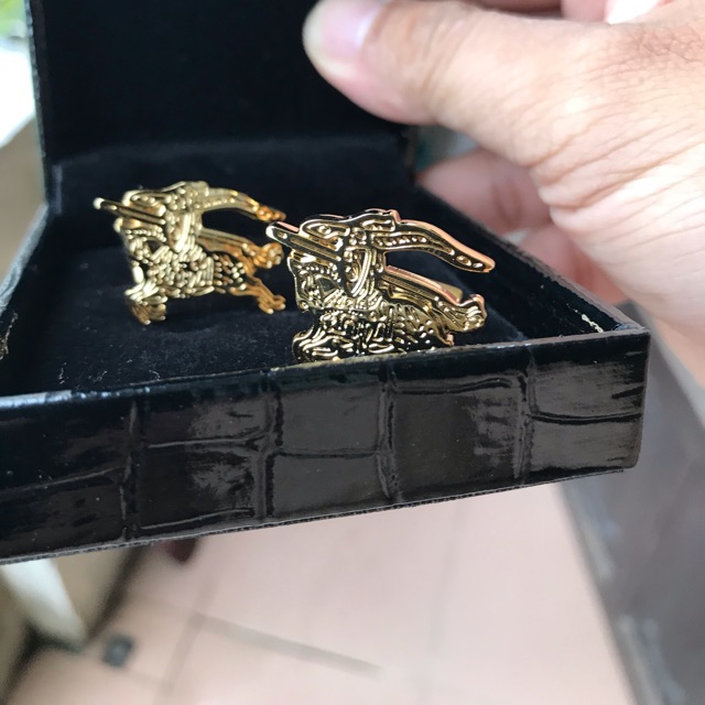 Khuy măng sét Burberry