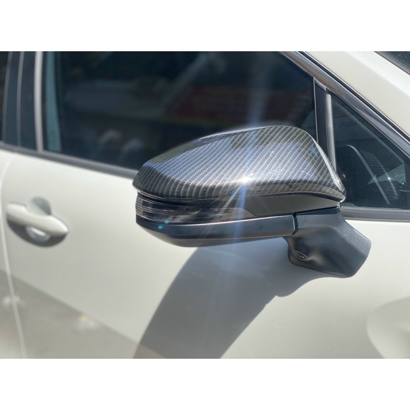 Ốp gương chiếu hậu cacbon xe Toyota Cross 2020- 2021 vân carbon cao cấp