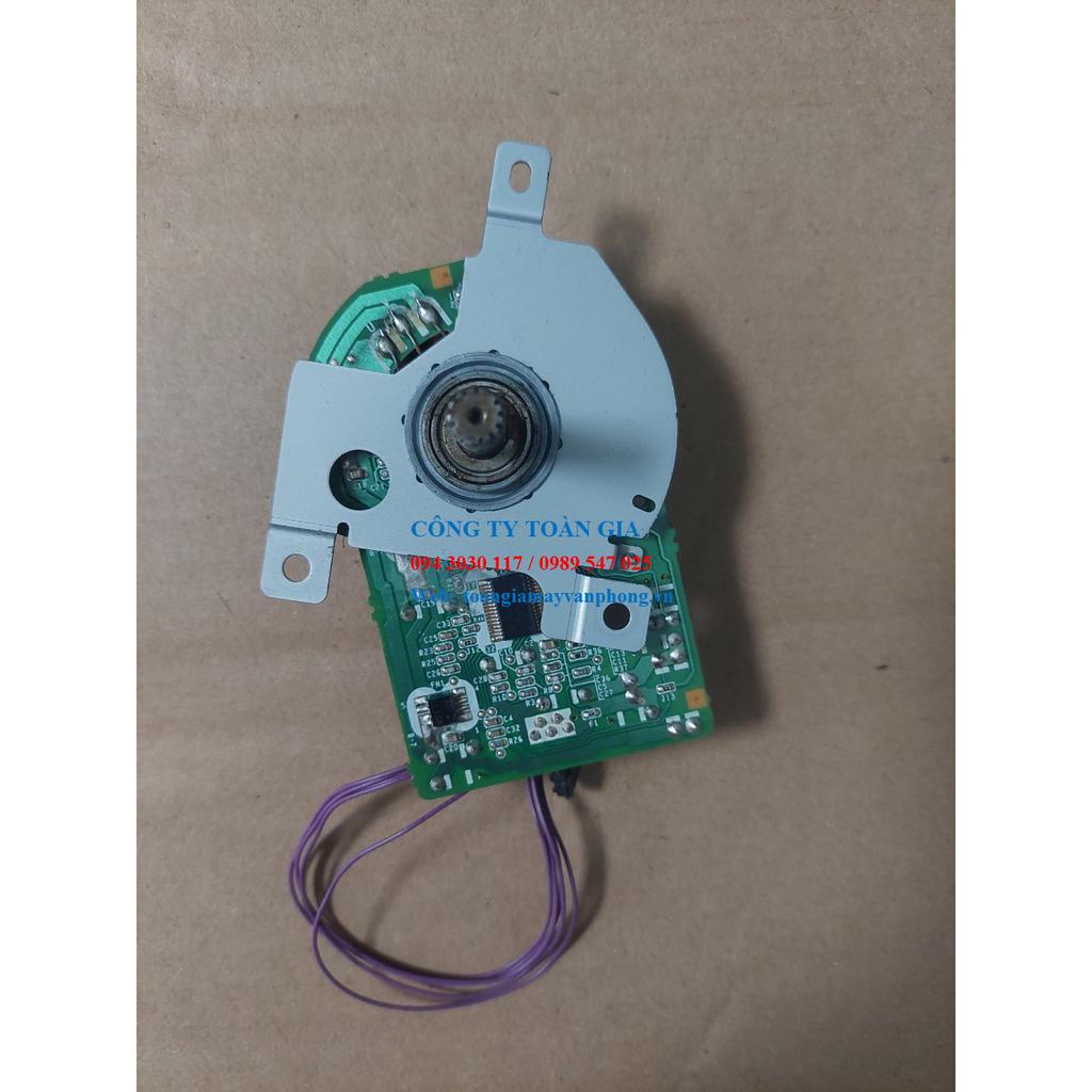 Motor/Mô tơ RM1-6378 hoặc RM1-6379 lõi trước 8mm chế quạt