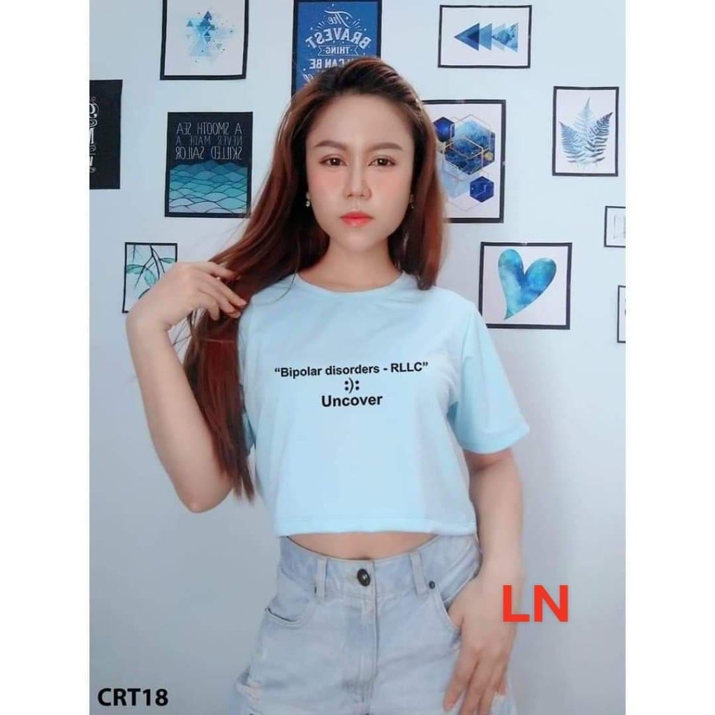 Áo croptop chữ
