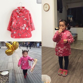 Áo hoạ tiết hoa mai đào