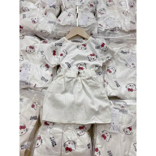 Set Hello Kitty bé gái