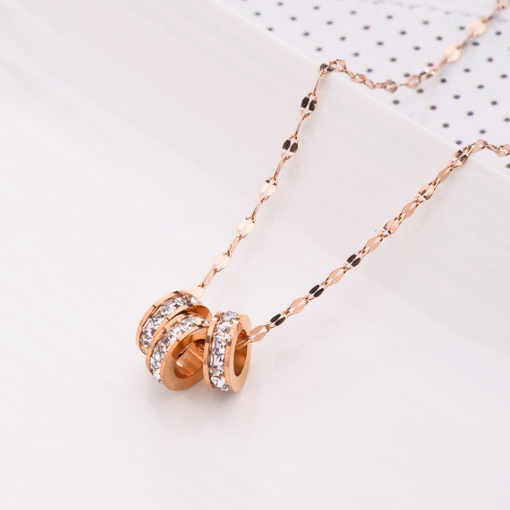 DÂY CHUYỀN TITAN MÀU HỒNG 3 KHOANH TRÒN ĐÍNH ĐÁ VUÔNG TN190 siêu đẹp, bền màu, chuẩn thời trang