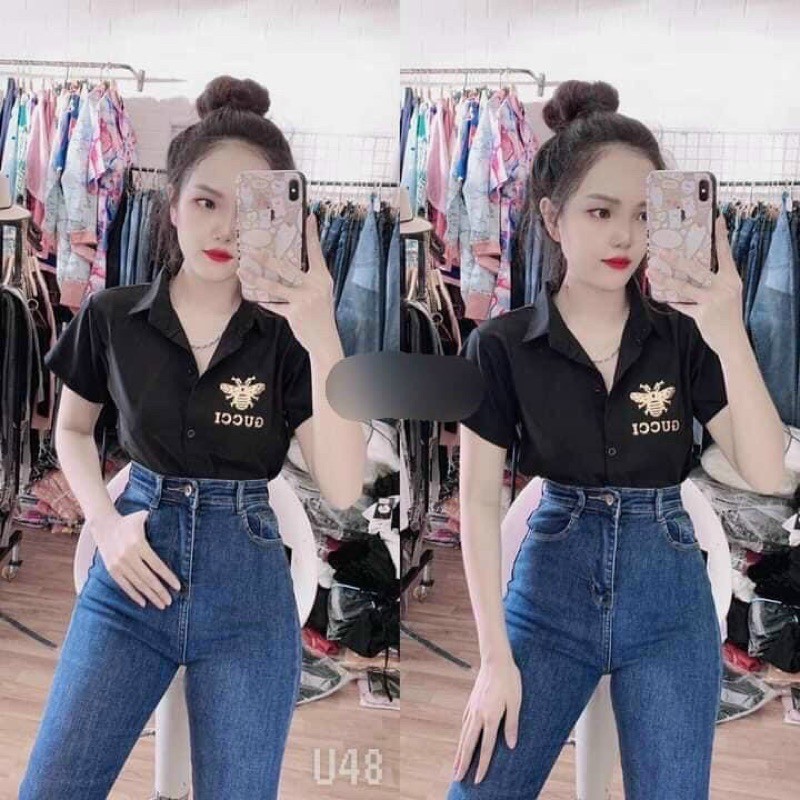 Áo sơ mi tay ngắn form ôm . đính vàng con ong chữ hiệu 1 bên ngực cực xinh , chất kate lụa