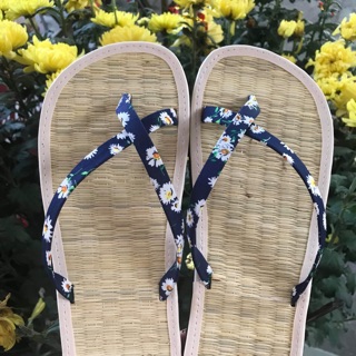 Dép chiếu Hội An