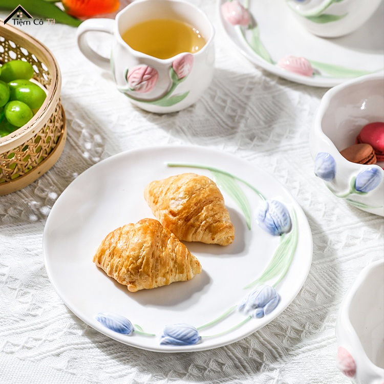Bộ bát đĩa gốm sứ dập nổi ba chiều hình hoa Tulip phong cách cổ điển Tiệm Cô tít