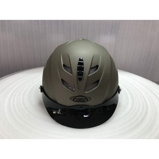 Mũ bảo hiểm 1/2 grs A760