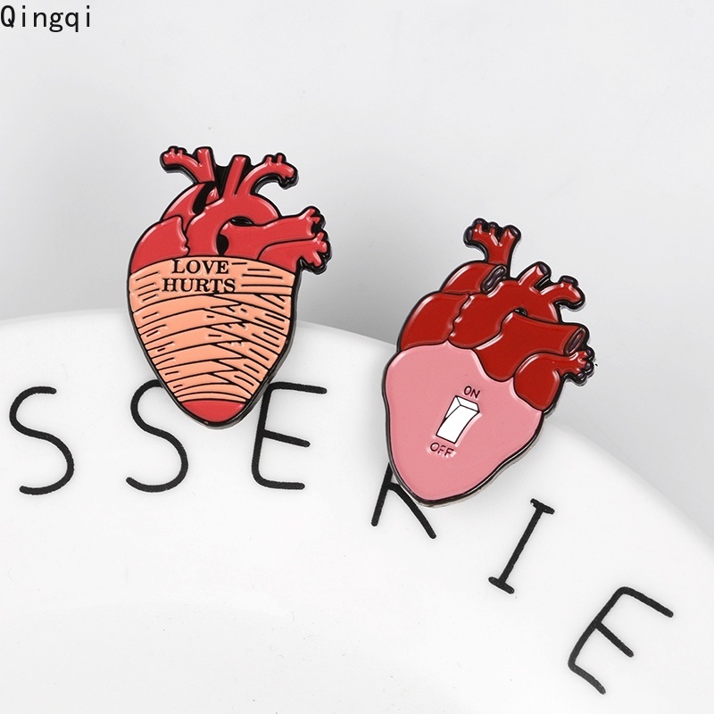 Huy hiệu cài áo Miss Zoe hình trái tim độc đáo