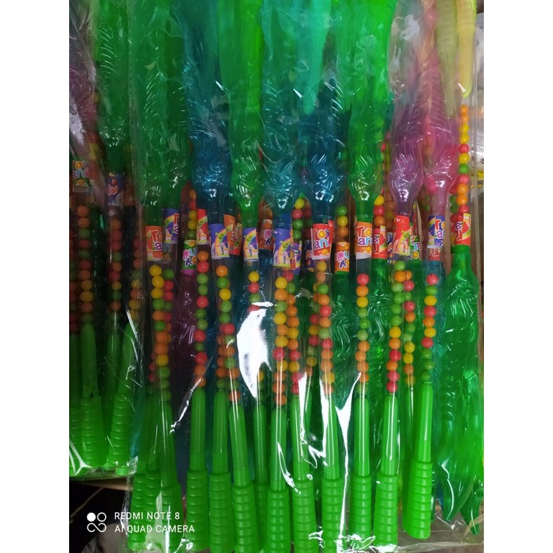 Vỉ 30 thanh kẹo xê kèm đồ chơi dài khoảng 40cm