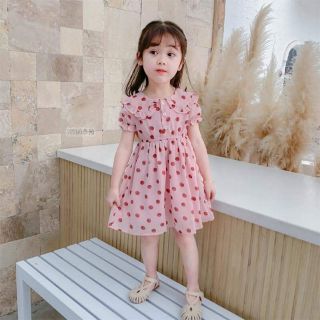 Váy đũi chấm bi