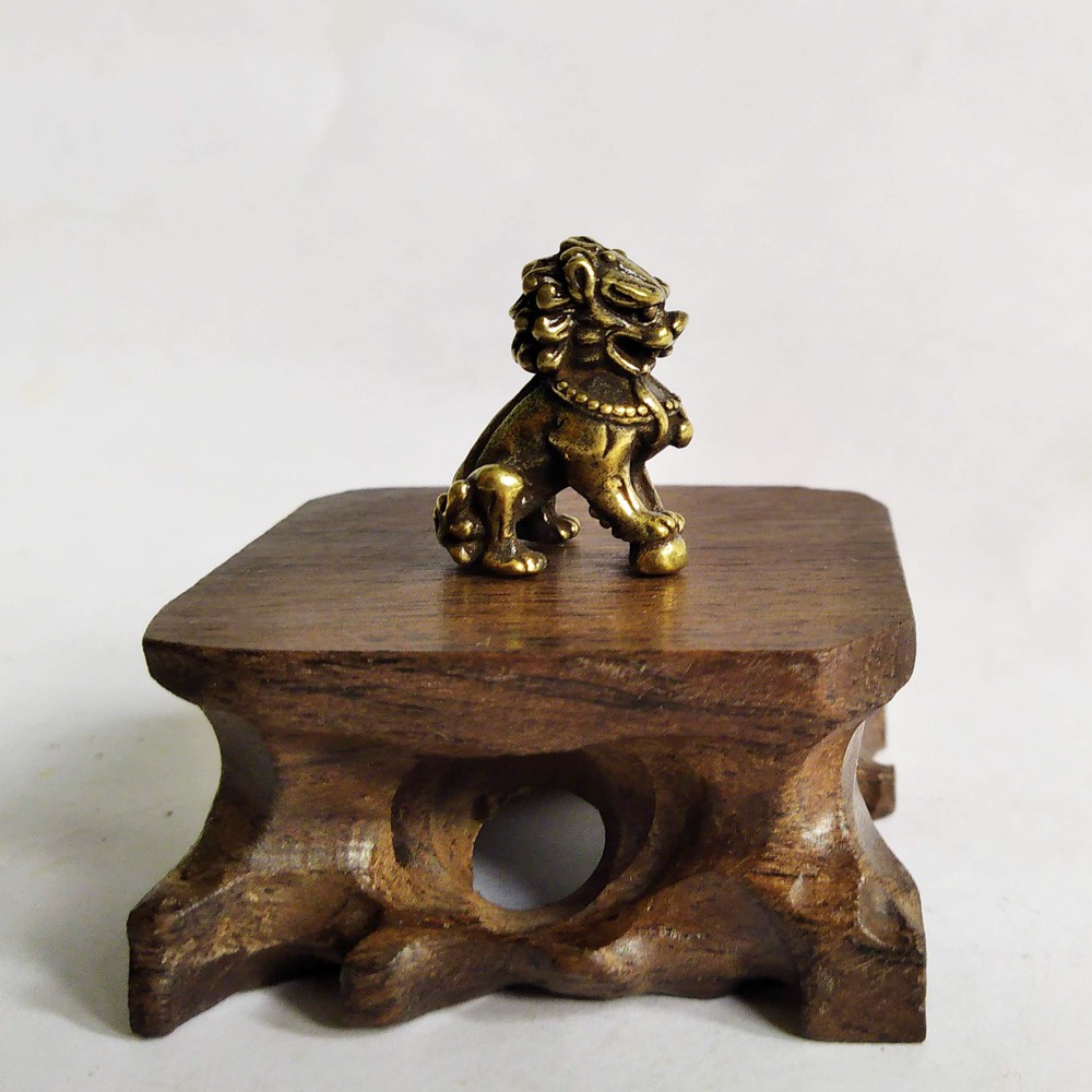 Sư tử hí cầu mini bằng đồng giá rẻ làm phụ kiện tiểu cảnh, phụ kiện bàn trà, trang trí bonsai | BigBuy360 - bigbuy360.vn