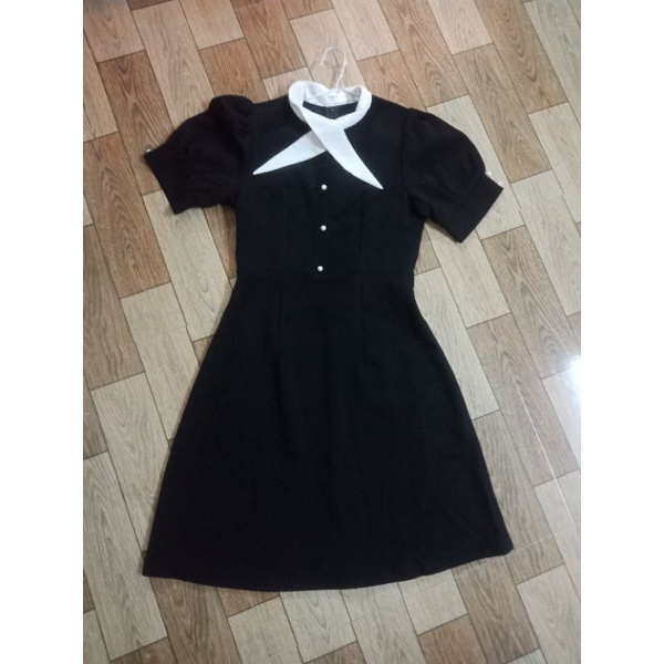 Váy đen size M