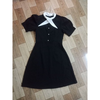 Váy đen size M
