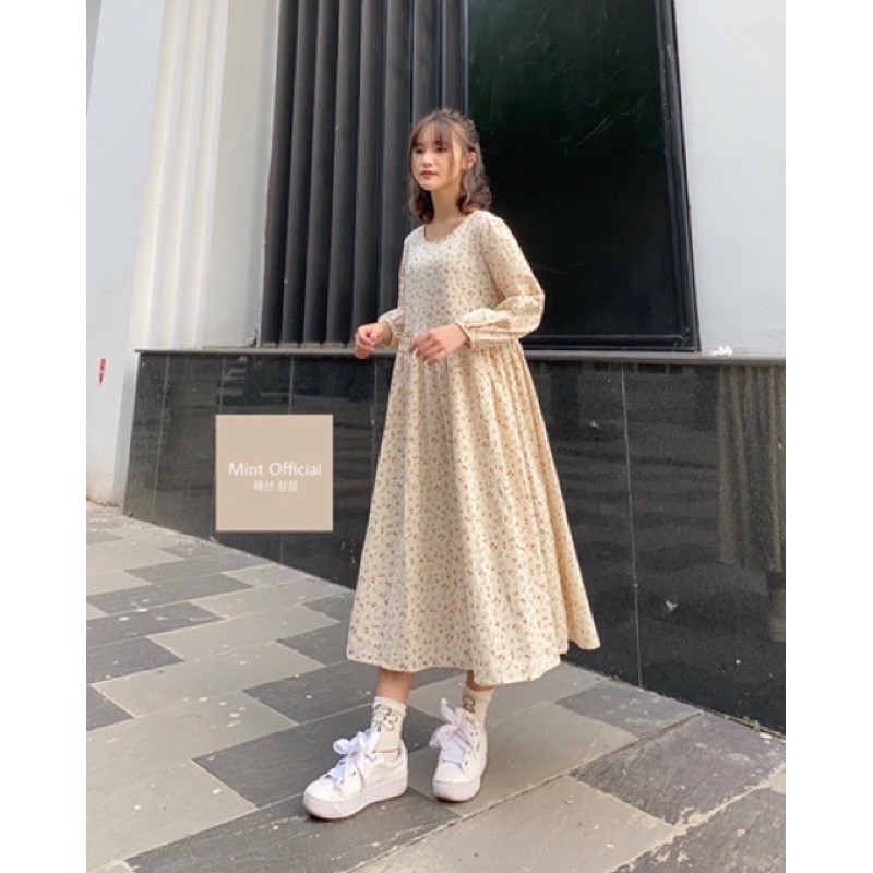 Đầm tay dài của mintofficial