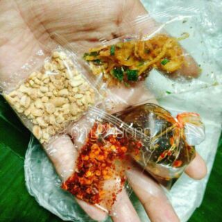 Bánh tráng chấm me