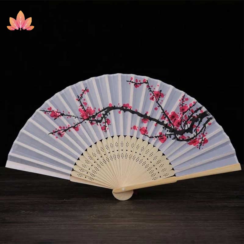 Quạt Xếp Cầm Tay Trung Hoa Bằng Lụa Tre Jp5