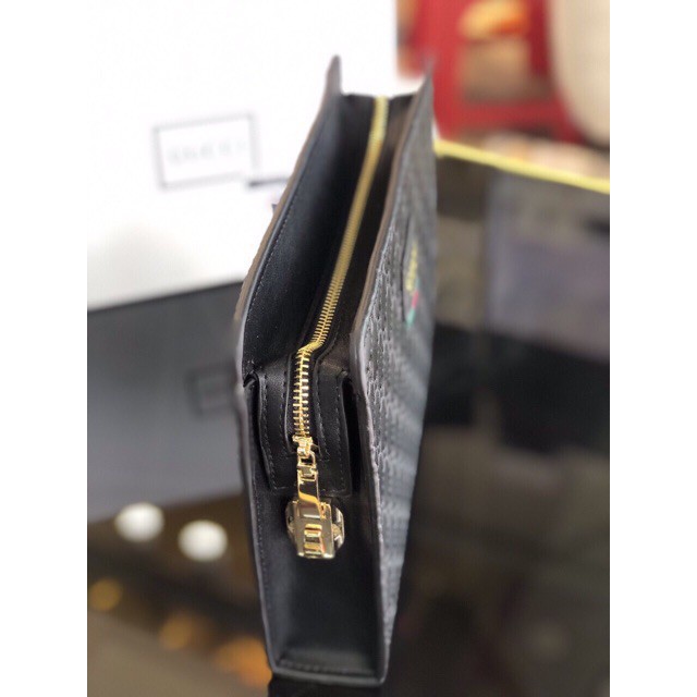 VÍ CLUTCH CẦM TAY GUCCI SUPER VIP‼️ fullbox , túi vải , card DA DẬP GG VÂN NỔI khoá mã số