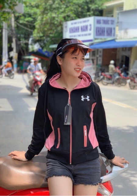 Áo khoác nữ da cá chống nắng cao cấp thêu chữ viền túi ảnh thật | BigBuy360 - bigbuy360.vn