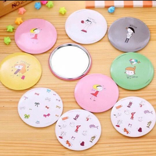 Gương mini cầm tay giao màu ngẫu nhiên
