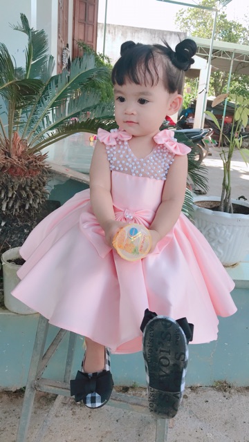 Váy công chúa màu hồng tôm nhạt