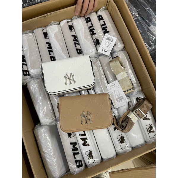 0314# Túi MLBC dập nổi ba màu