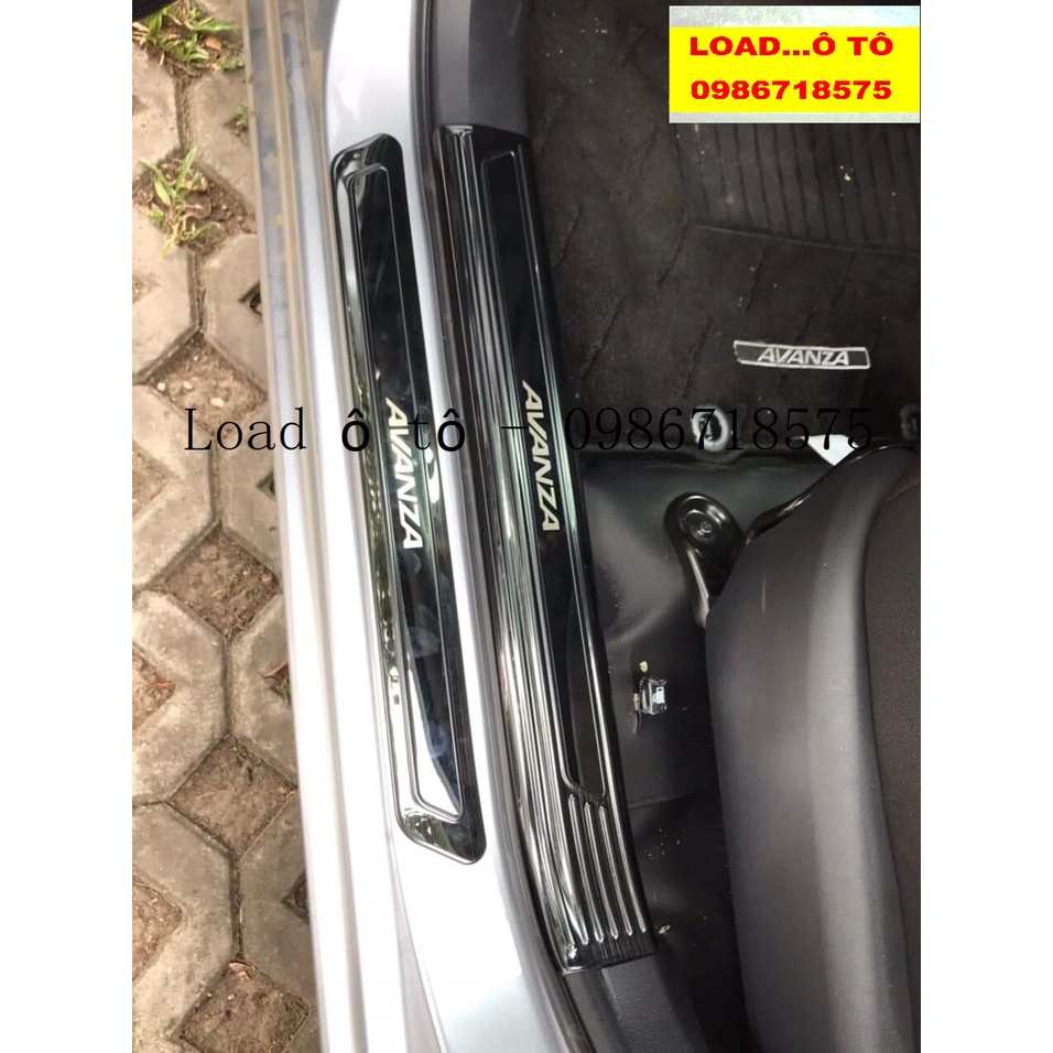 Ốp Bậc Cửa, Nẹp Bước Chân Xe Toyota AVANZA 2022-2023 Trong, Ngoài Mặt Gương Bóng Mẫu Titan Cao Cấp