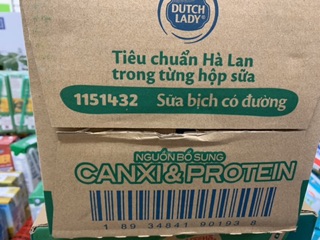 Thùng Sữa Tươi Cô Gái Hà Lan 180ml(48 bịch)