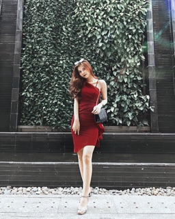 ĐẦM LỆCH VAI NHÚN BÈO