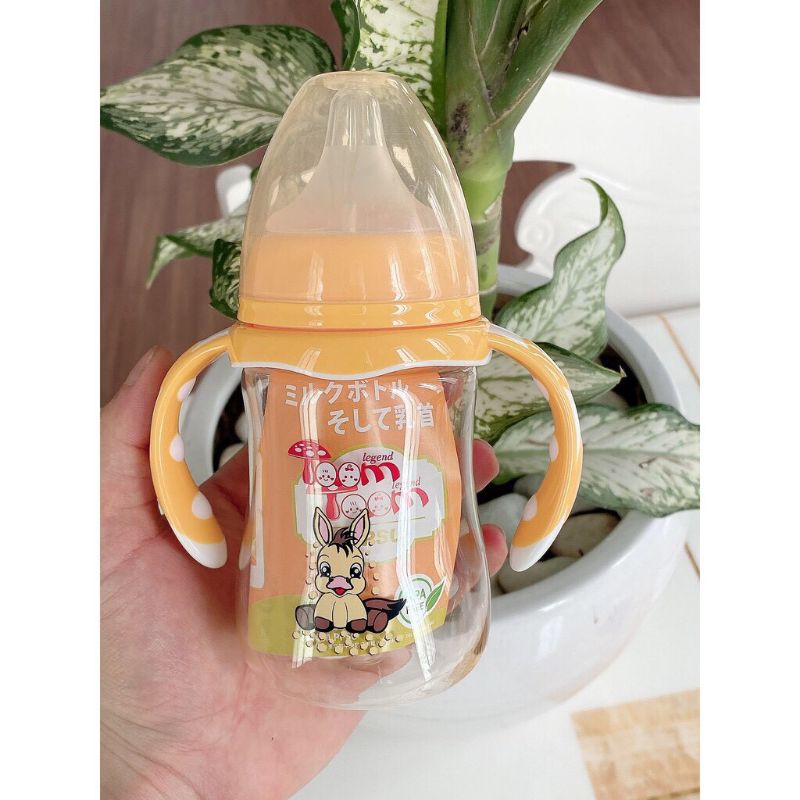 /tặng 1 núm /BÌNH SỮA toom có tay cầm 180ml.260ml