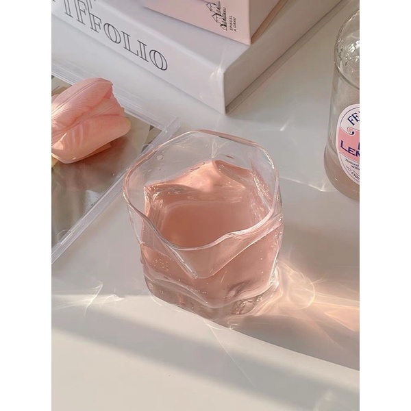 Ly thuỷ tinh gợn sóng trừu tượng Hàn Quốc 170ml.