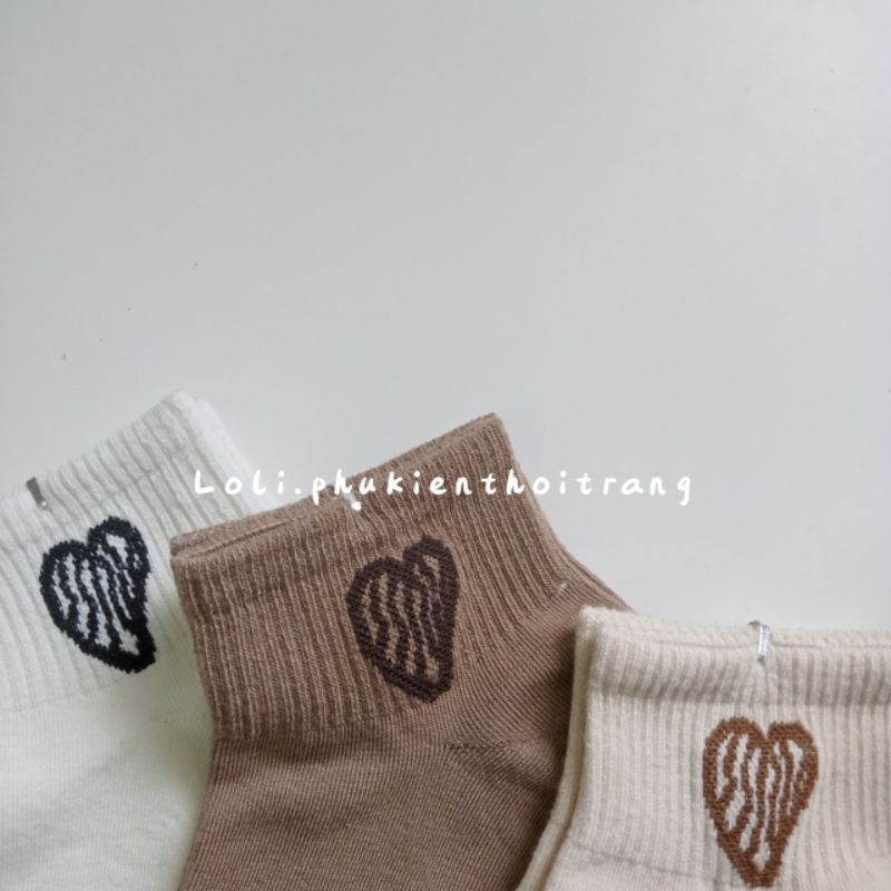 Tất Vớ Nữ Cổ Ngắn In Hình Trái Tim Màu Trà Sữa Phong Cách Hàn Quốc (TN023)