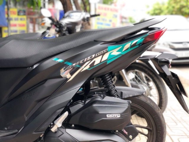 Tem Vario 2018 mẫu zin xanh ngọc Crom rời dán xe đen sắc nét không bay màu