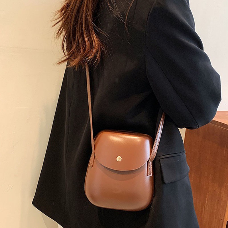 Túi đeo chéo Ielgy kiểu dáng yên ngựa cao cấp dễ phối đồ