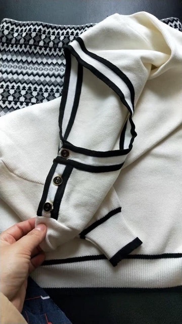 Set áo trắng chân váy len