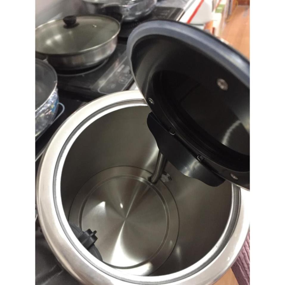Ấm siêu tốc Delites 1.7 lít ST17DB01 Màu Đen