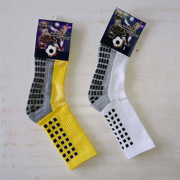 Combo 2 Đôi Tất Chống Trơn (trắng, xanh)
