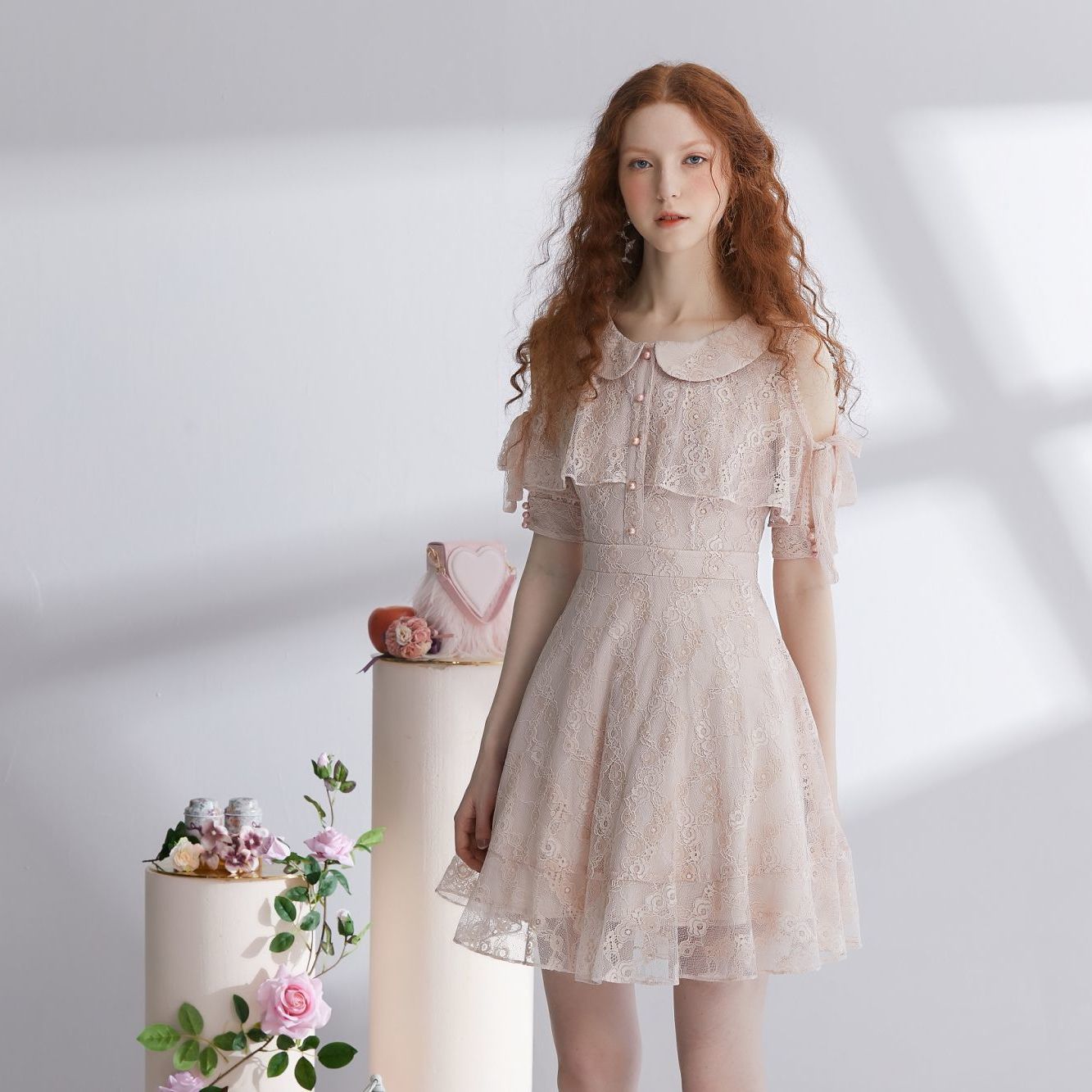 Alice2021Summer New Peter Pan Collar Slimming and Shoulder Hollow Lace Dress for Women Fitted Waist Sweet Princess Skirt | BigBuy360 - bigbuy360.vn