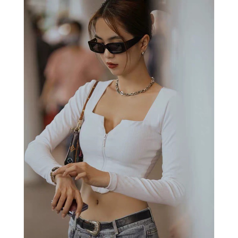 Áo croptop Ngọc Trinh tay dài