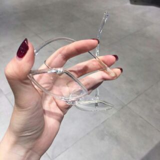 Kính 0 độ mảnh dẻo