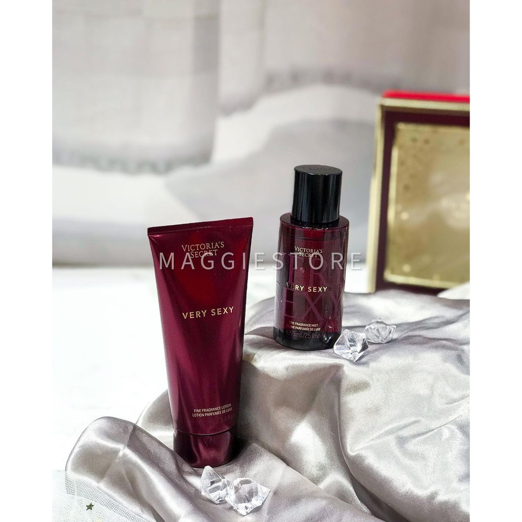 SET XỊT THƠM VÀ DƯỠNG THỂ VICTORIA’S SECRET