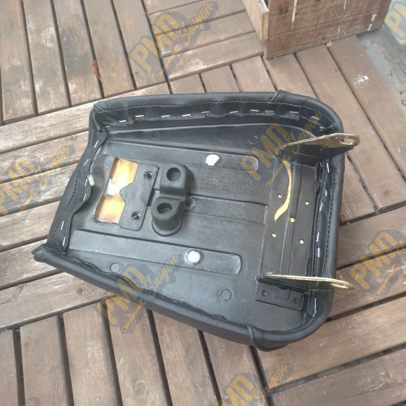 Yên đệm trước honda CD50 đế sắt và nhựa