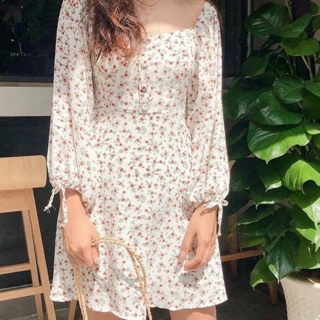 Váy hoa xinh xắn