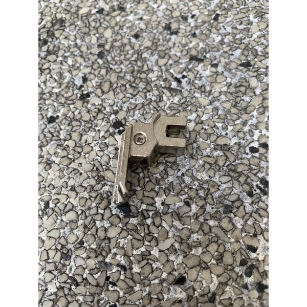 Chân vịt nhún máy gia đình đời cũ singer buom …