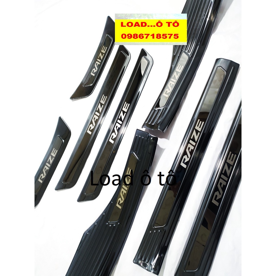Ốp Bậc Chân, Nẹp Bước Chân Titan Xe Toyota Raize 2022-2021 Mẫu Titan Cao Cấp
