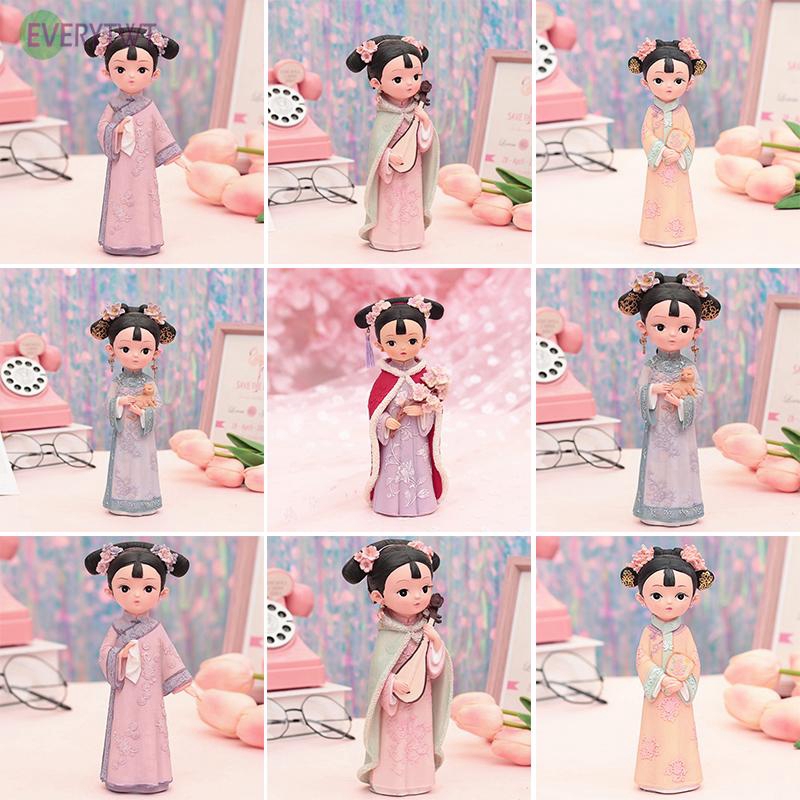 Búp bê phong cách Trung Hoa cổ điển chất liệu resin và được làm thủ công